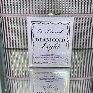 Too Faced Diamond Light Highlighter